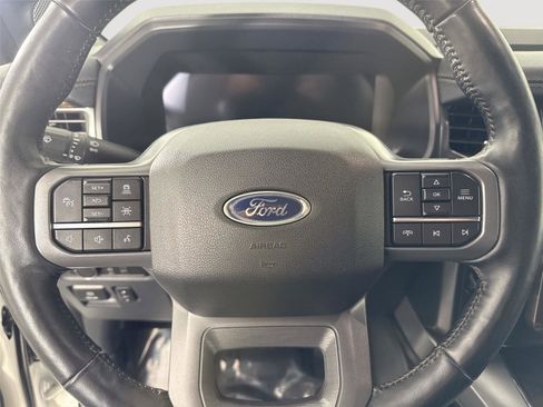 Used 2022 Ford F150 Lightning Lariat image 16