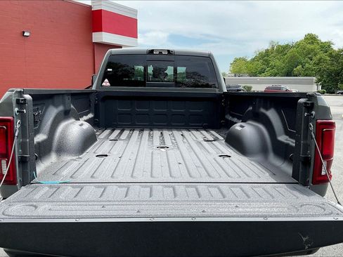New 2026 RAM 2500 Big Horn AWD/4WD image 23