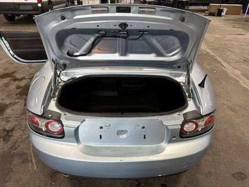 Used 2008 MAZDA MX-5 Miata RWD image 25