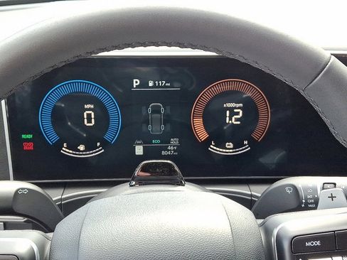 Used 2025 Hyundai Santa Fe SEL image 24