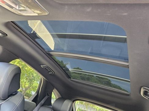 Used 2025 Genesis GV70 3.5T Sport image 19