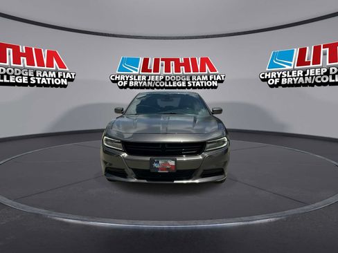 Used 2020 Dodge Charger SXT w/ Leather Interior Group RWD image 3