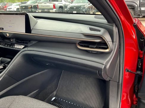 Used 2024 Toyota Crown XLE image 17