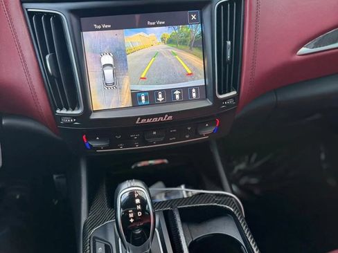 Used 2017 Maserati Levante S image 12