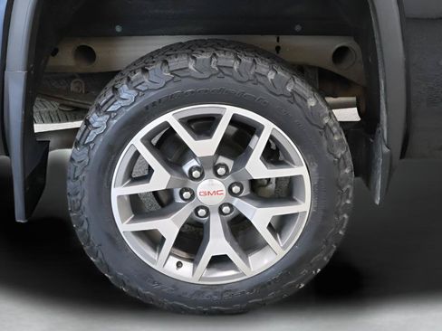 Used 2016 GMC Sierra 1500 SLT w/ All-Terrain Package AWD/4WD image 34