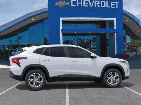 New 2026 Chevrolet Trax LS FWD image 29