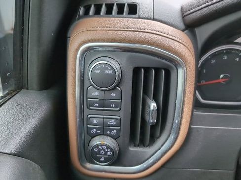 Used 2023 Chevrolet Silverado 2500 High Country image 15