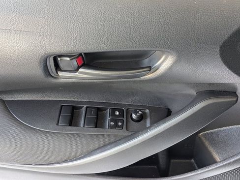 Used 2025 Toyota Corolla LE image 18