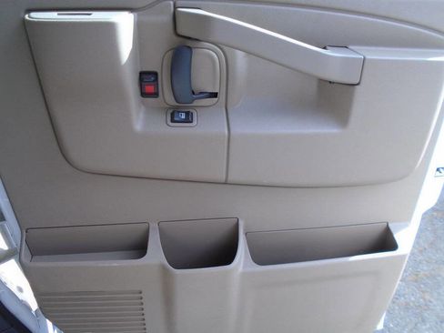 Used 2019 Chevrolet Express 4500 w/ RV Package image 43