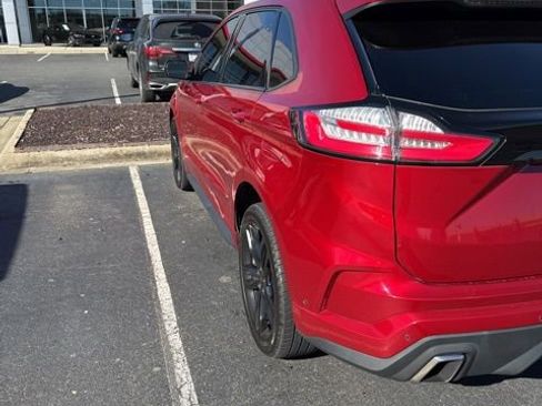 Used 2021 Ford Edge ST w/ Equipment Group 401A image 4