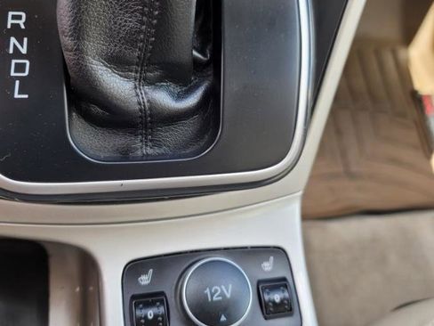Used 2013 Ford C-MAX SEL FWD image 24
