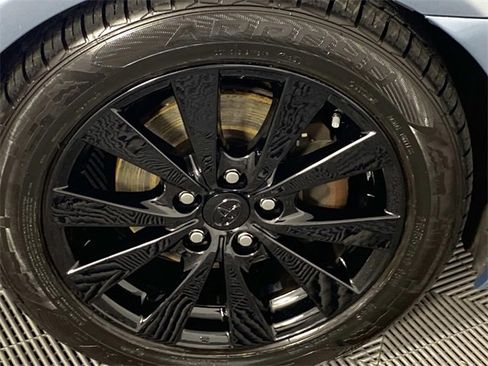 Used 2011 Toyota Avalon Limited image 28