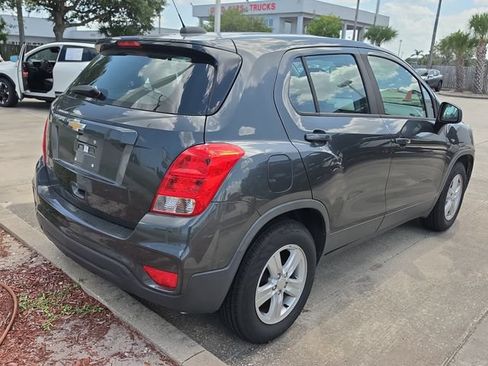 Used 2020 Chevrolet Trax LS FWD image 6