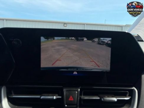 Used 2025 Chevrolet TrailBlazer LT AWD/4WD image 19