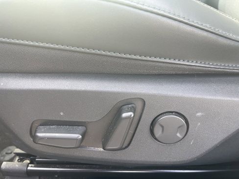 Used 2023 Kia Niro EX image 14