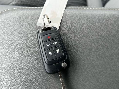 Used 2017 Chevrolet Impala LS FWD image 19