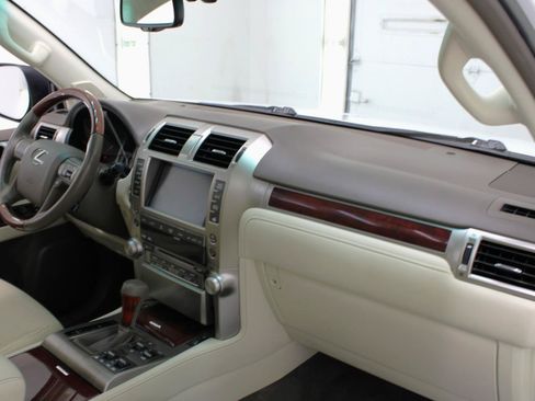 Used 2011 Lexus GX 460 Premium AWD/4WD image 48