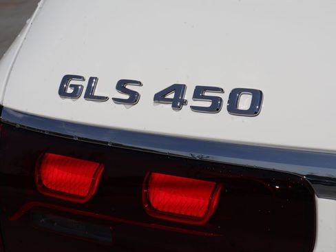 New 2026 Mercedes-Benz GLS 450 4MATIC image 8