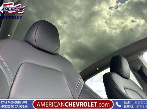 Used 2025 Tesla Model Y Long Range RWD image 22