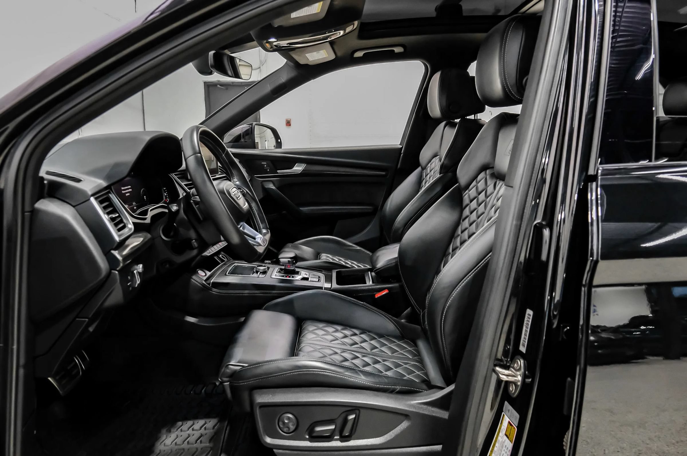Used 2020 Audi SQ5 Prestige AWD/4WD image 19