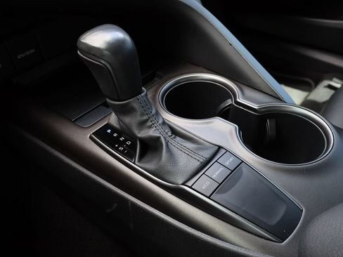 Used 2023 Toyota Camry SE FWD image 18