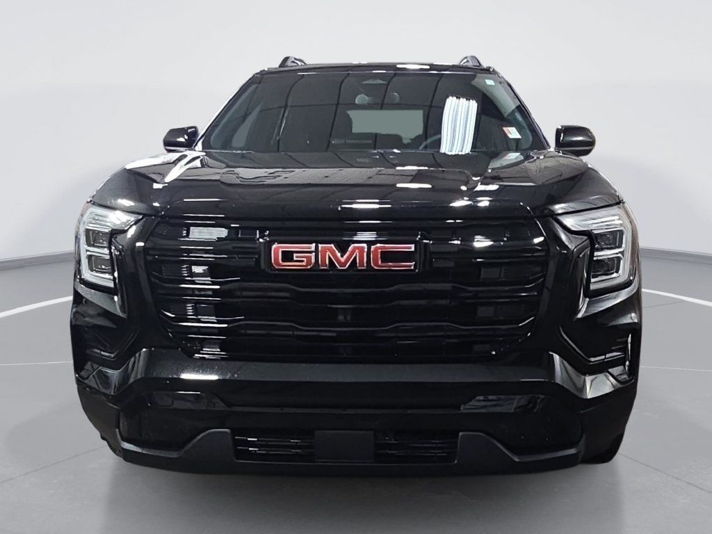 Certified 2025 GMC Terrain Elevation w/ Black Edition AWD/4WD image 10