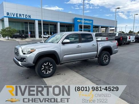 Used 2019 Toyota Tacoma TRD Off-Road w/ Technology Package AWD/4WD image 1