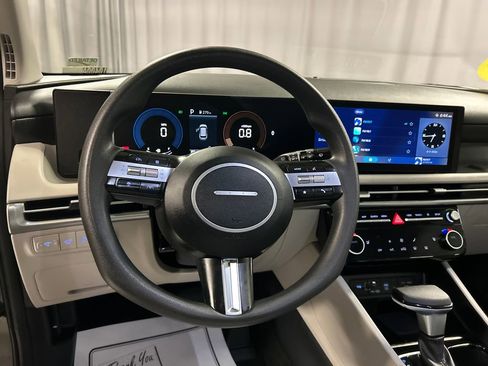 Used 2025 Hyundai Tucson SEL image 13