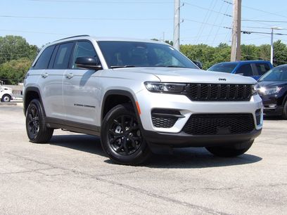 Used 2025 Jeep Grand Cherokee Altitude