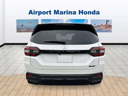 New 2026 Honda Pilot Sport image 4