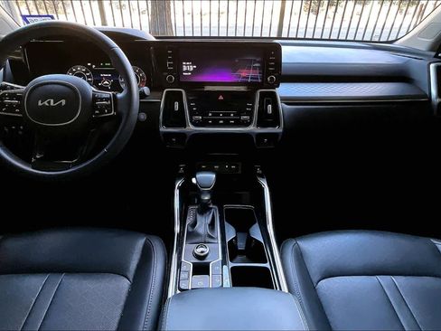 Used 2023 Kia Sorento SX image 15
