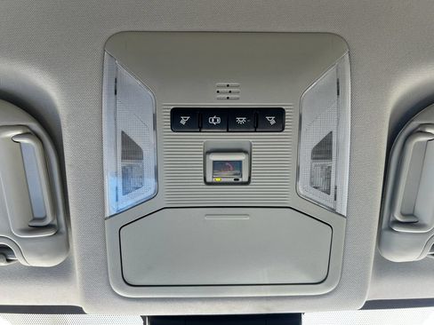 Used 2020 Toyota RAV4 XLE FWD image 16