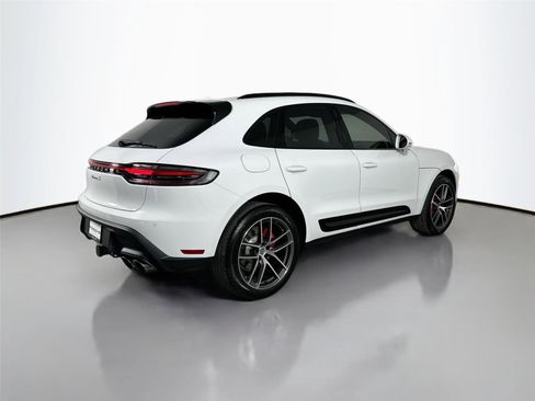 Certified 2026 Porsche Macan S AWD/4WD image 7