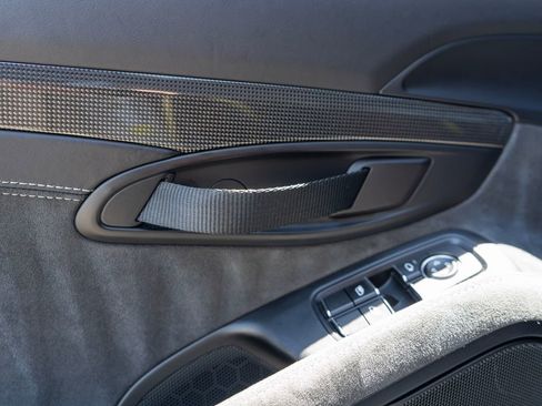 Used 2018 Porsche 911 GT2 RS RWD image 29