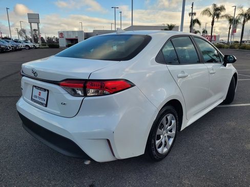 Used 2024 Toyota Corolla LE FWD image 4