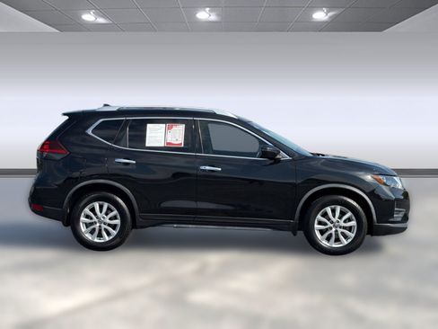 Certified 2020 Nissan Rogue SV FWD image 12