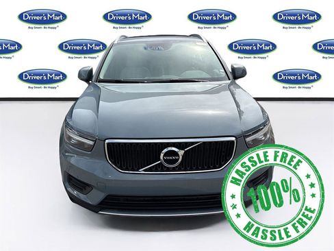 Used 2020 Volvo XC40 T5 Momentum w/ Protection Package Premier image 2