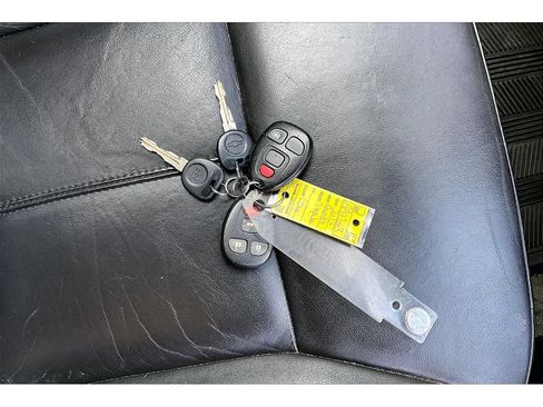 Used 2013 Chevrolet Impala LTZ FWD image 14