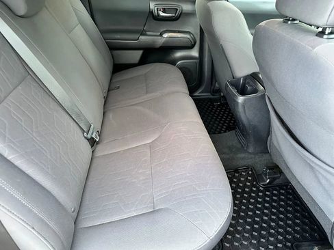 Used 2019 Toyota Tacoma SR5 AWD/4WD image 16