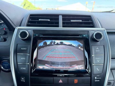 Used 2017 Toyota Camry XLE FWD image 30
