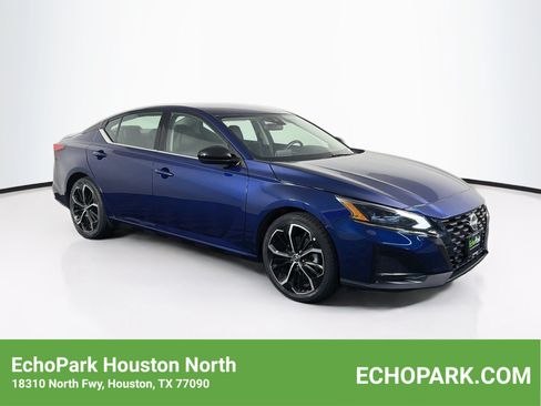 Used 2024 Nissan Altima 2.5 SR FWD image 1