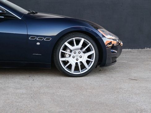Used 2010 Maserati GranTurismo Coupe 2D image 13
