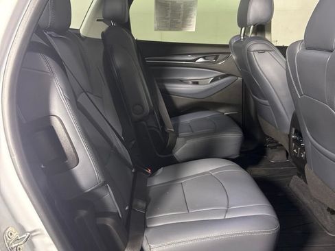 Used 2021 Buick Enclave Essence w/ Sound and Sites Package AWD/4WD image 18