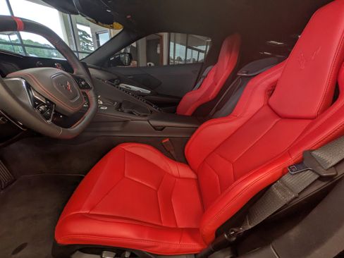 Used 2025 Chevrolet Corvette Stingray Coupe w/ 1LT image 12