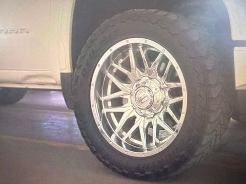Used 2020 GMC Sierra 1500 SLT RWD image 9