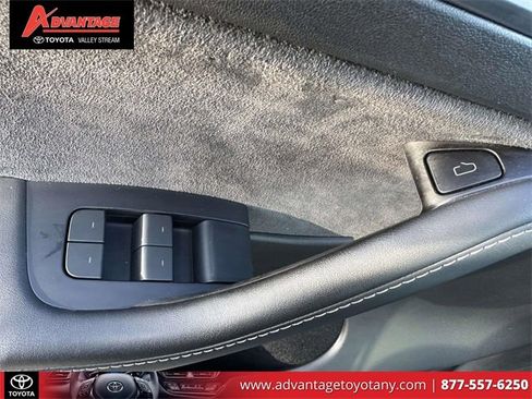 Used 2023 Tesla Model Y Long Range image 19