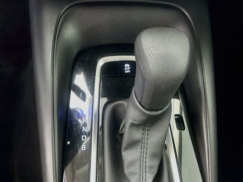 Used 2025 Toyota Corolla LE FWD image 24