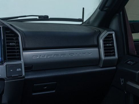 Used 2022 Ford F250 Platinum w/ FX4 Off-Road Package image 18