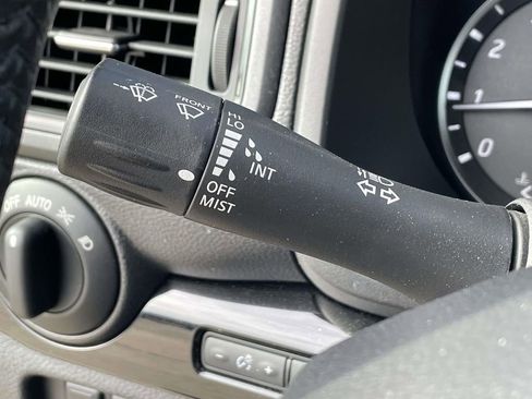 Used 2024 Nissan Titan SV w/ SV Bronze Edition Package image 22