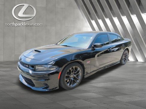Used 2020 Dodge Charger Scat Pack w/ Plus Group RWD image 3